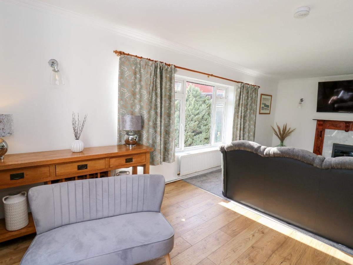 Ty Melyn Villa Aberystwyth Bagian luar foto