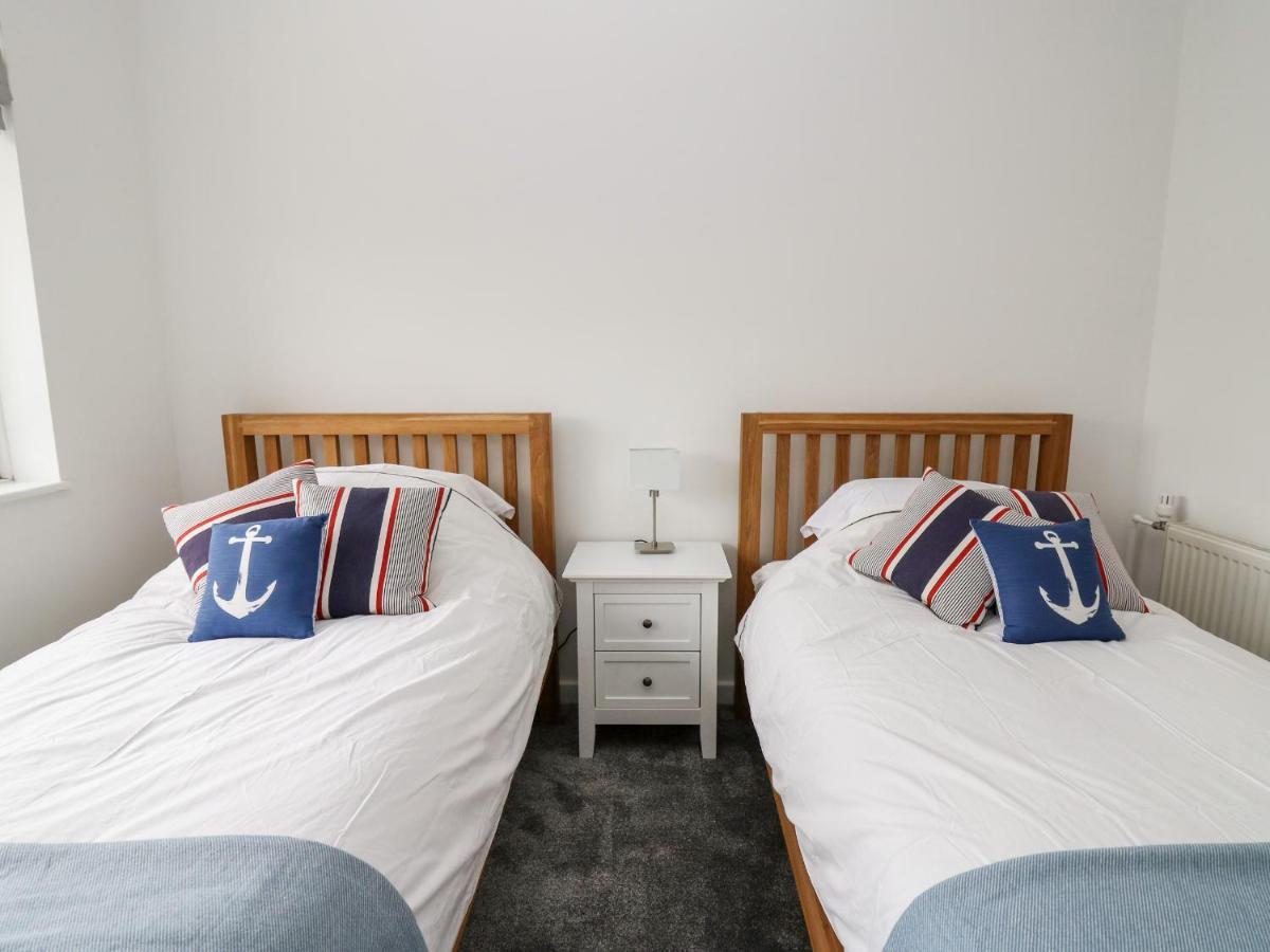 Ty Melyn Villa Aberystwyth Bagian luar foto